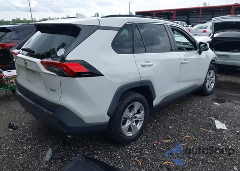 2019 Toyota Rav4 Xle z USA, uszkodzony, nr VIN 2T3W1RFV5KW019866